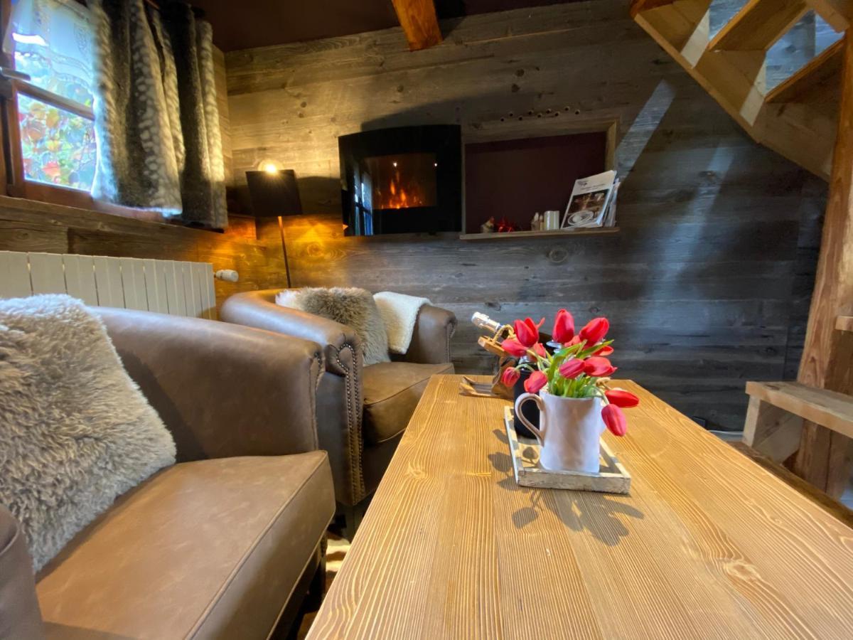 Micro-Lodge, Le Petit Nid D'Amour Монрьон Экстерьер фото