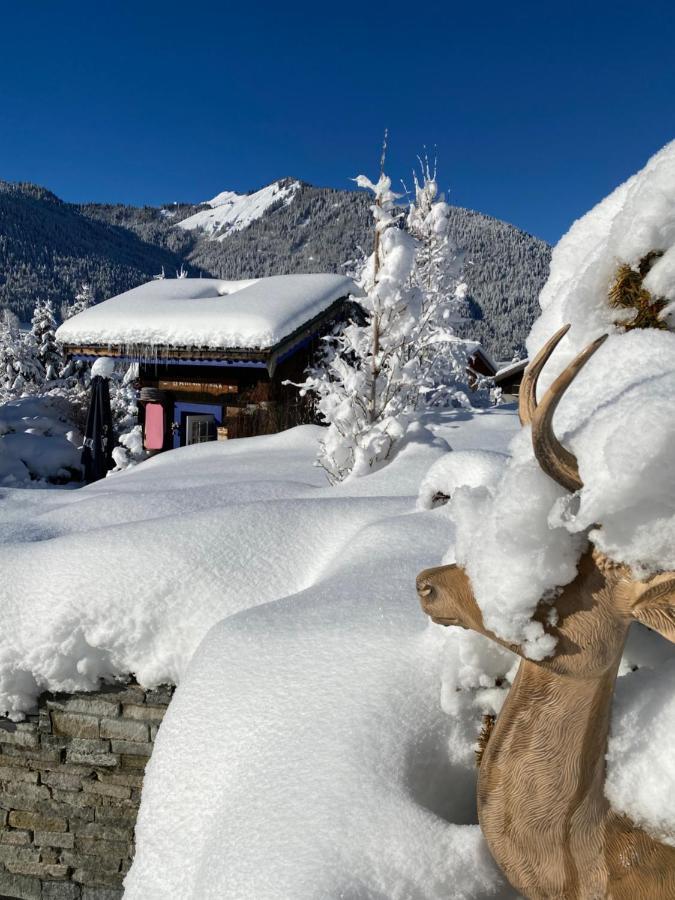 Micro-Lodge, Le Petit Nid D'Amour Монрьон Экстерьер фото